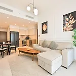 2Bedroom Burj Royale Full Burj View 2 Minutes To Dubai Mall